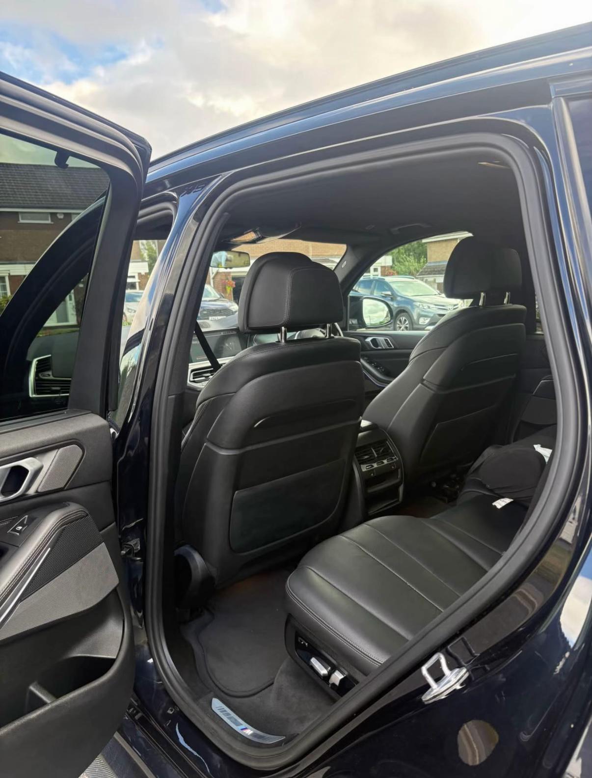 BMW X5 - Image 11