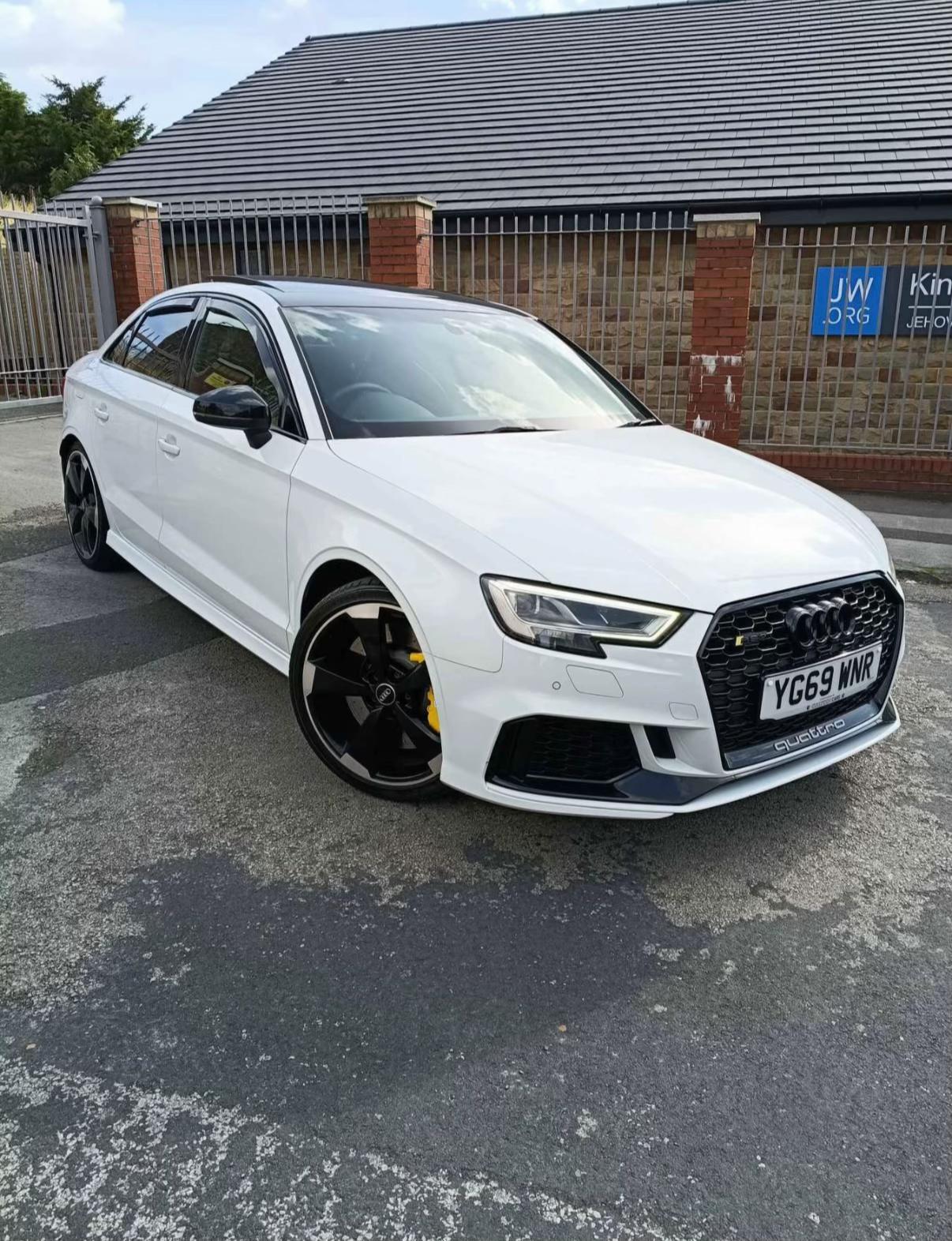 AUDI RS3